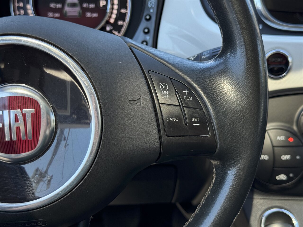 2018 FIAT 500 Lounge - Photo 18 - Portland, OR 97211