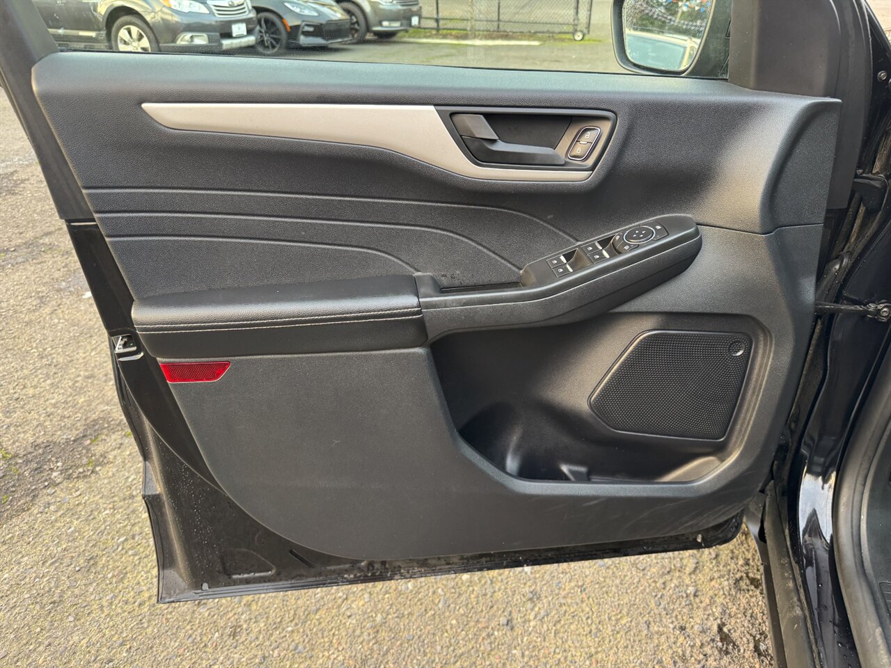 2022 Ford Escape SE AWD BLIND SPOT - Photo 12 - Portland, OR 97211