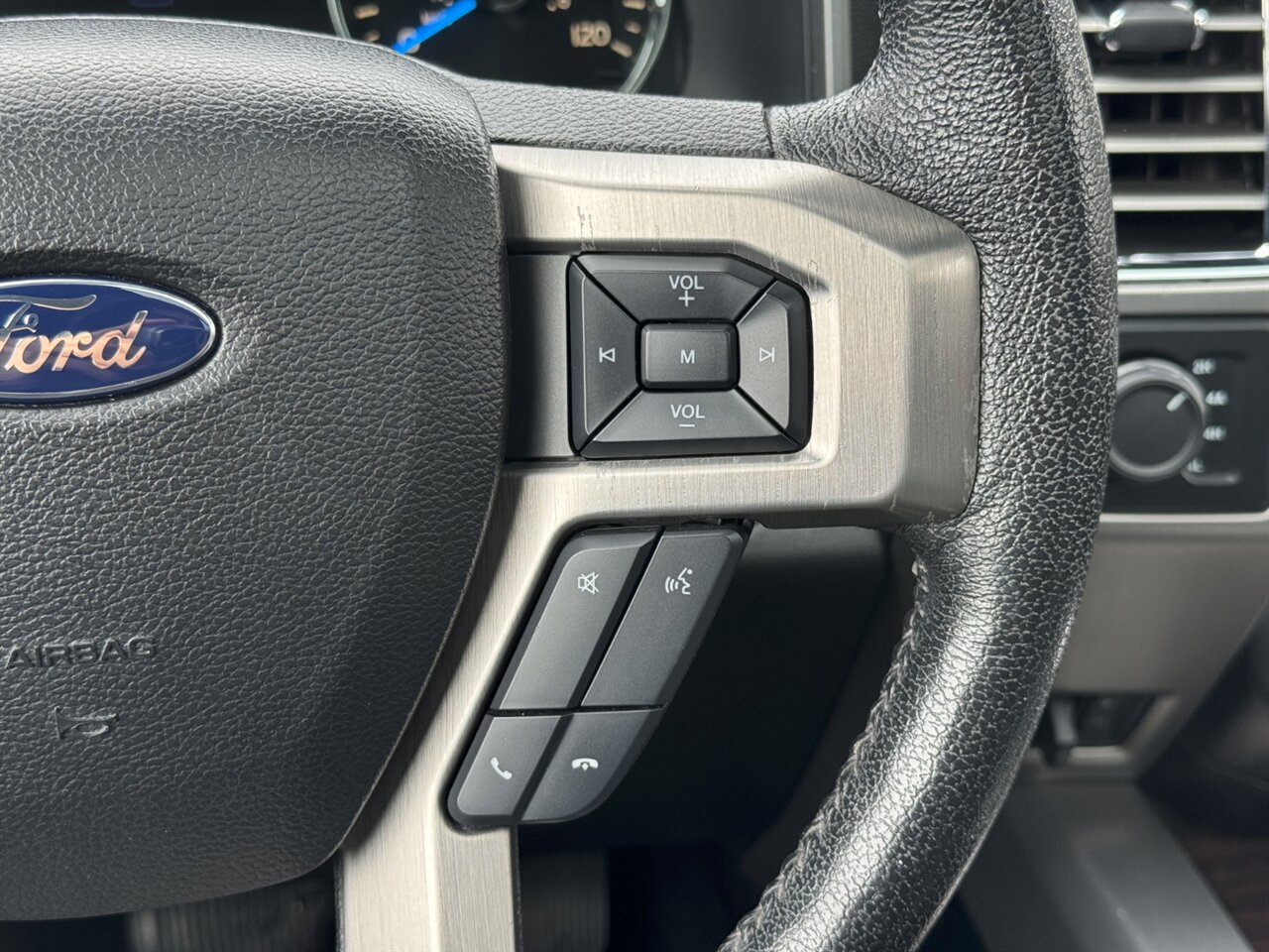 2015 Ford F-150 Platinum 4x4 ADAPTIVE CRUISE PANORAMA   - Photo 24 - Portland, OR 97211