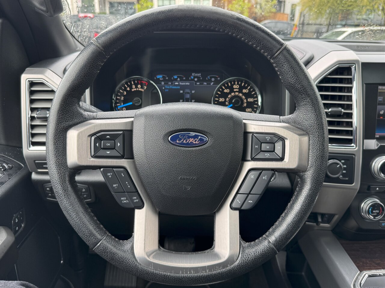 2015 Ford F-150 Platinum 4x4 ADAPTIVE CRUISE PANORAMA   - Photo 21 - Portland, OR 97211