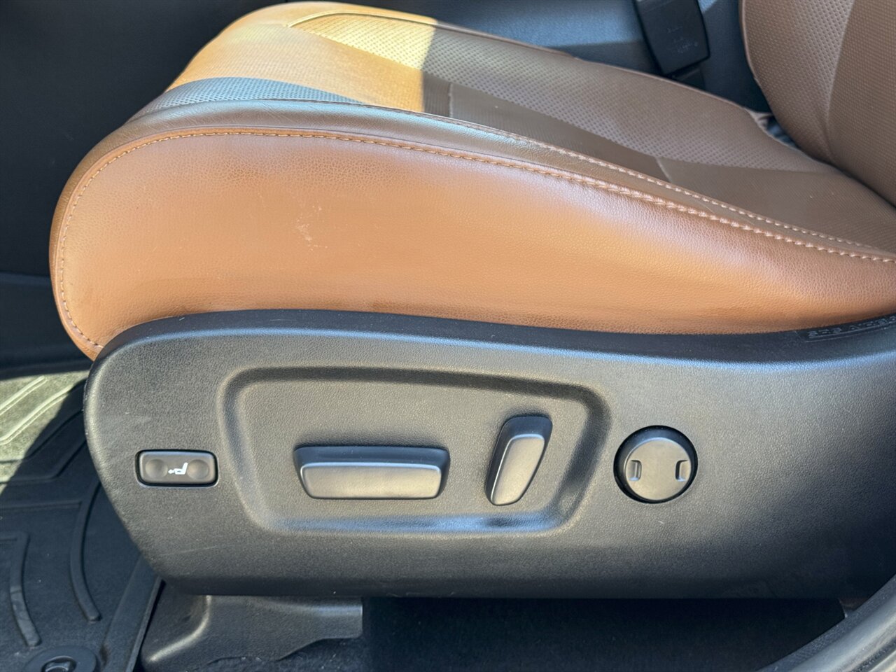2019 Toyota Highlander Limited AWD ADAPTIVE CRUISE 1-OWNER - Photo 24 - Portland, OR 97211