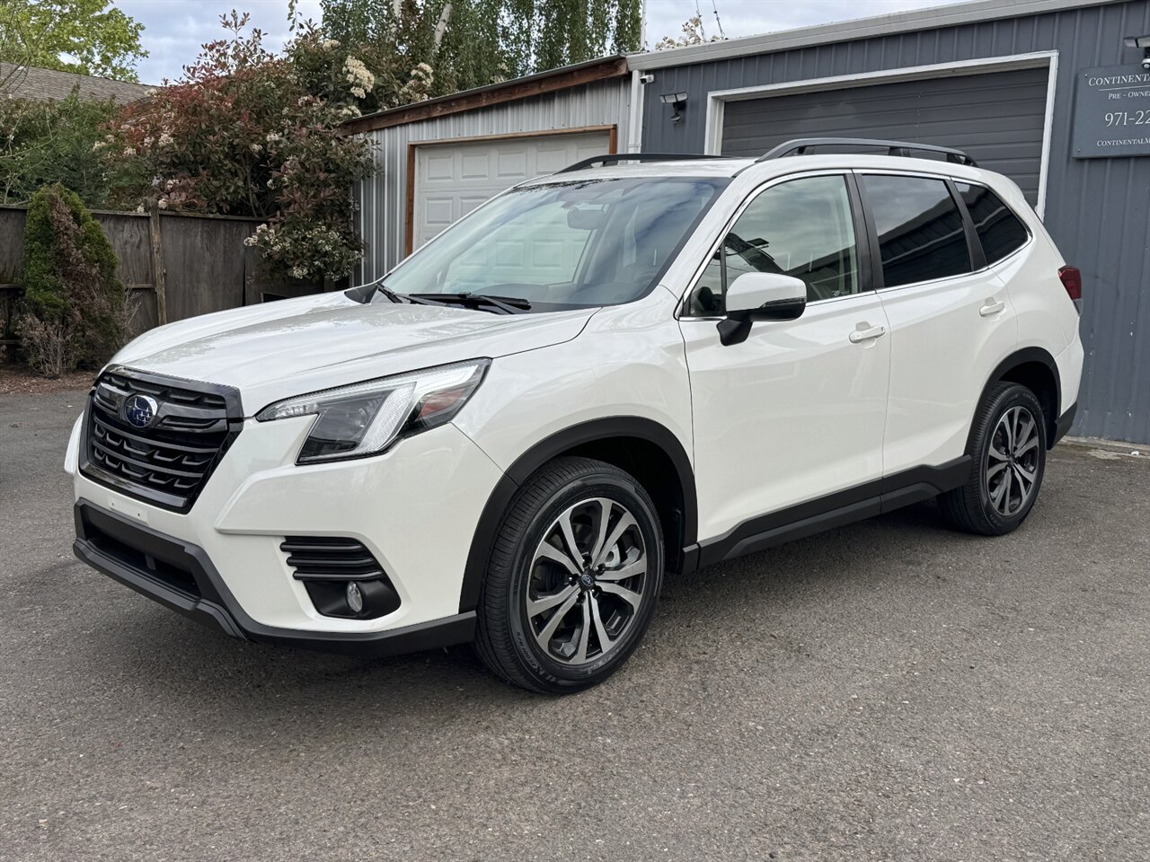 2022 Subaru Forester Limited AWD NAV ADAPTIVE ONLY 26K MILES   - Photo 39 - Portland, OR 97211