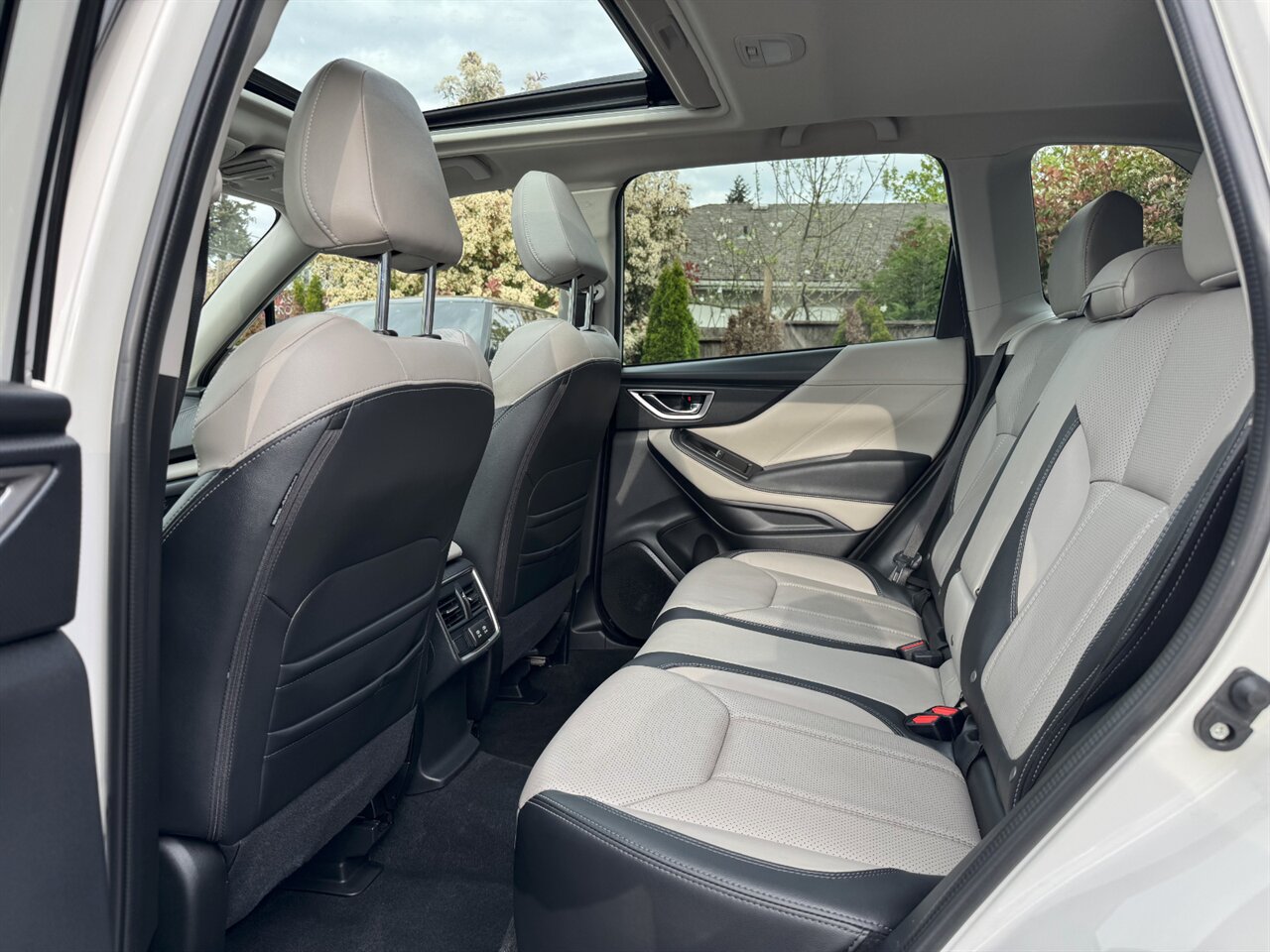 2022 Subaru Forester Limited AWD NAV ADAPTIVE ONLY 26K MILES   - Photo 12 - Portland, OR 97211