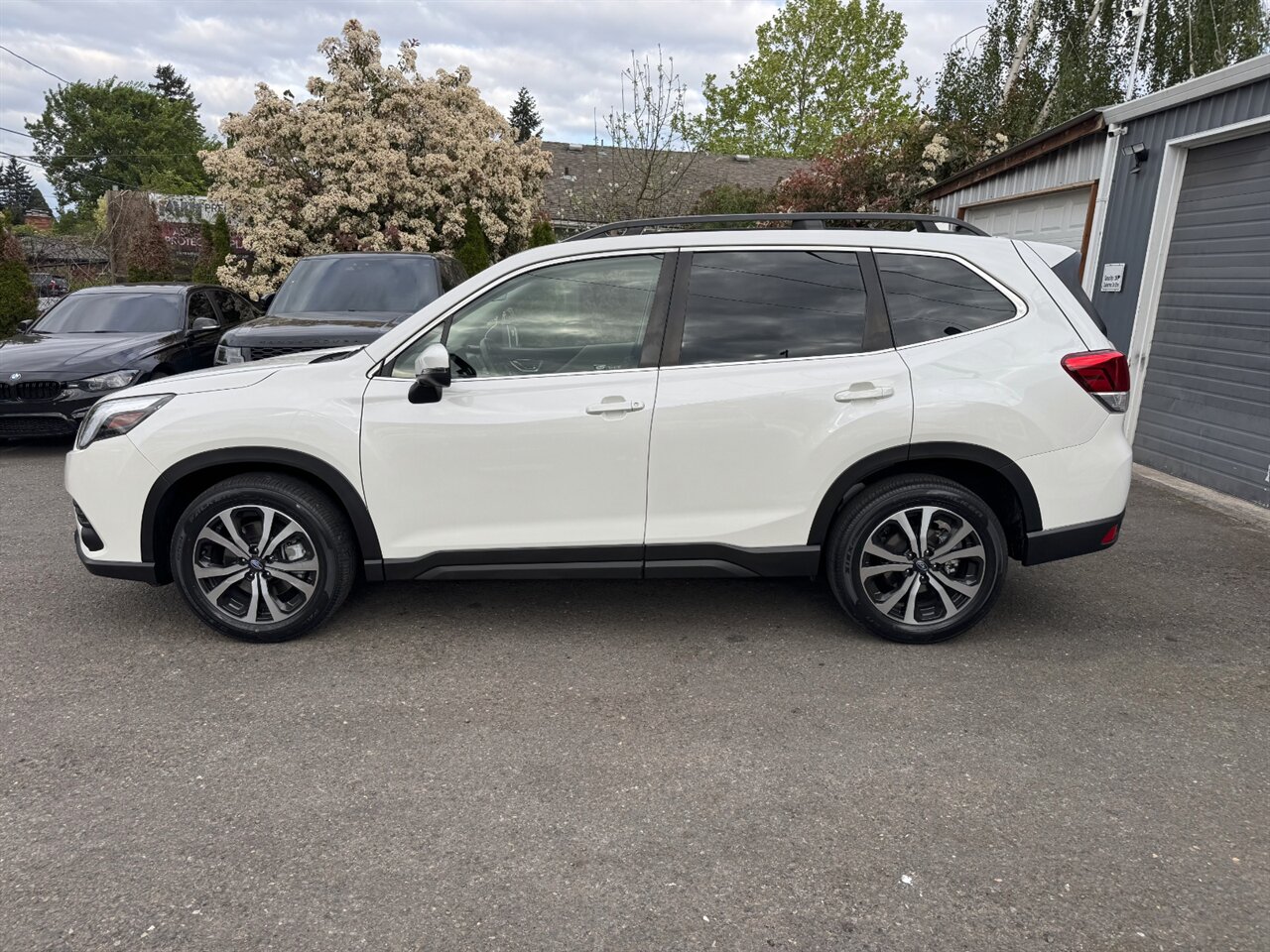 2022 Subaru Forester Limited AWD NAV ADAPTIVE ONLY 26K MILES   - Photo 3 - Portland, OR 97211