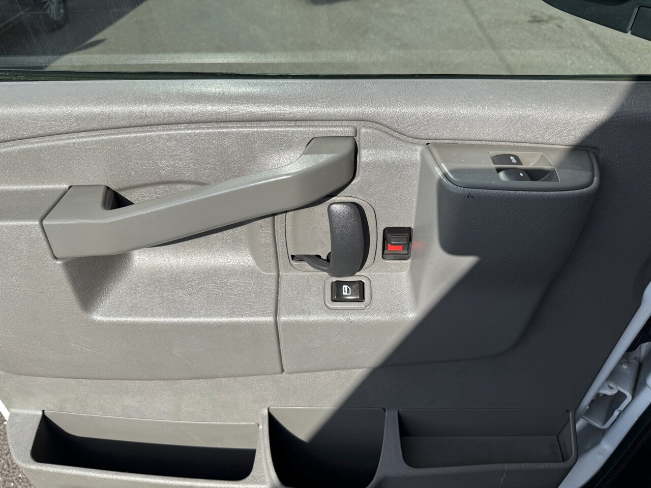 2019 Chevrolet Express 2500 BACKUP CAMERA - Photo 14 - Portland, OR 97211