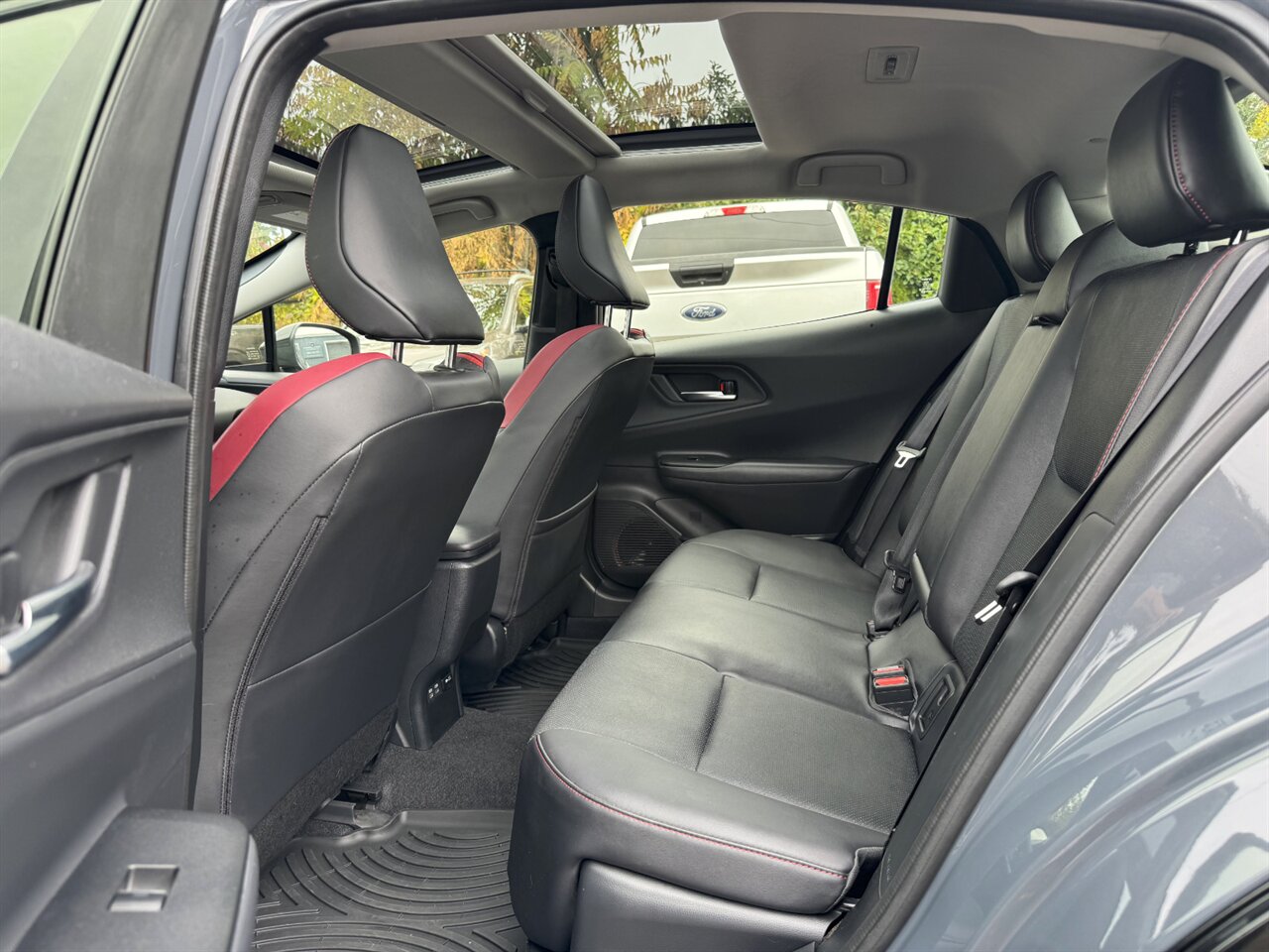 2024 Toyota Prius Prime XSE   - Photo 13 - Portland, OR 97211
