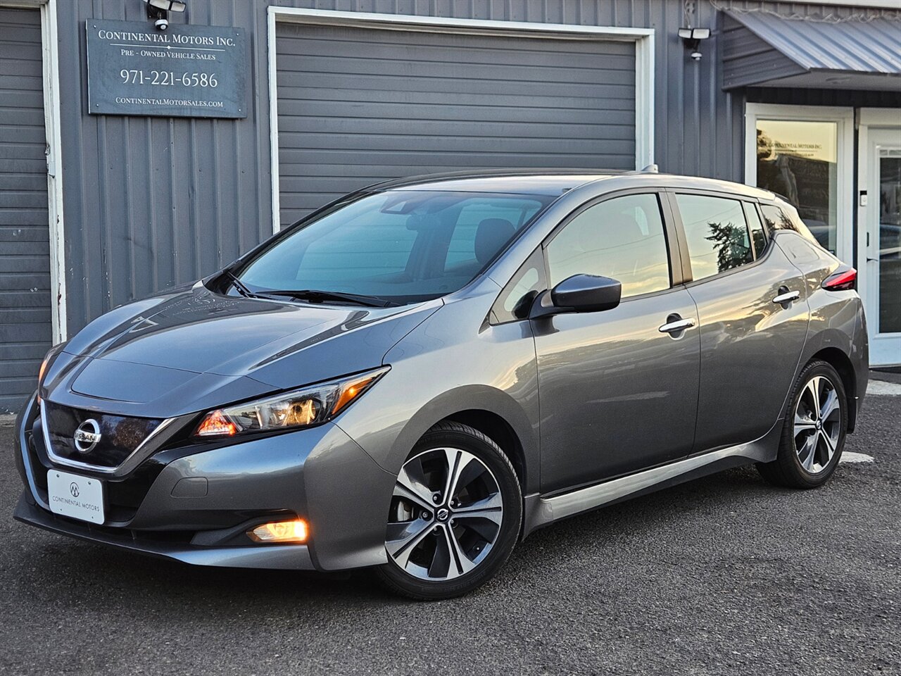 2021 Nissan LEAF SV - EV REBATE $4000 - Photo 1 - Portland, OR 97211