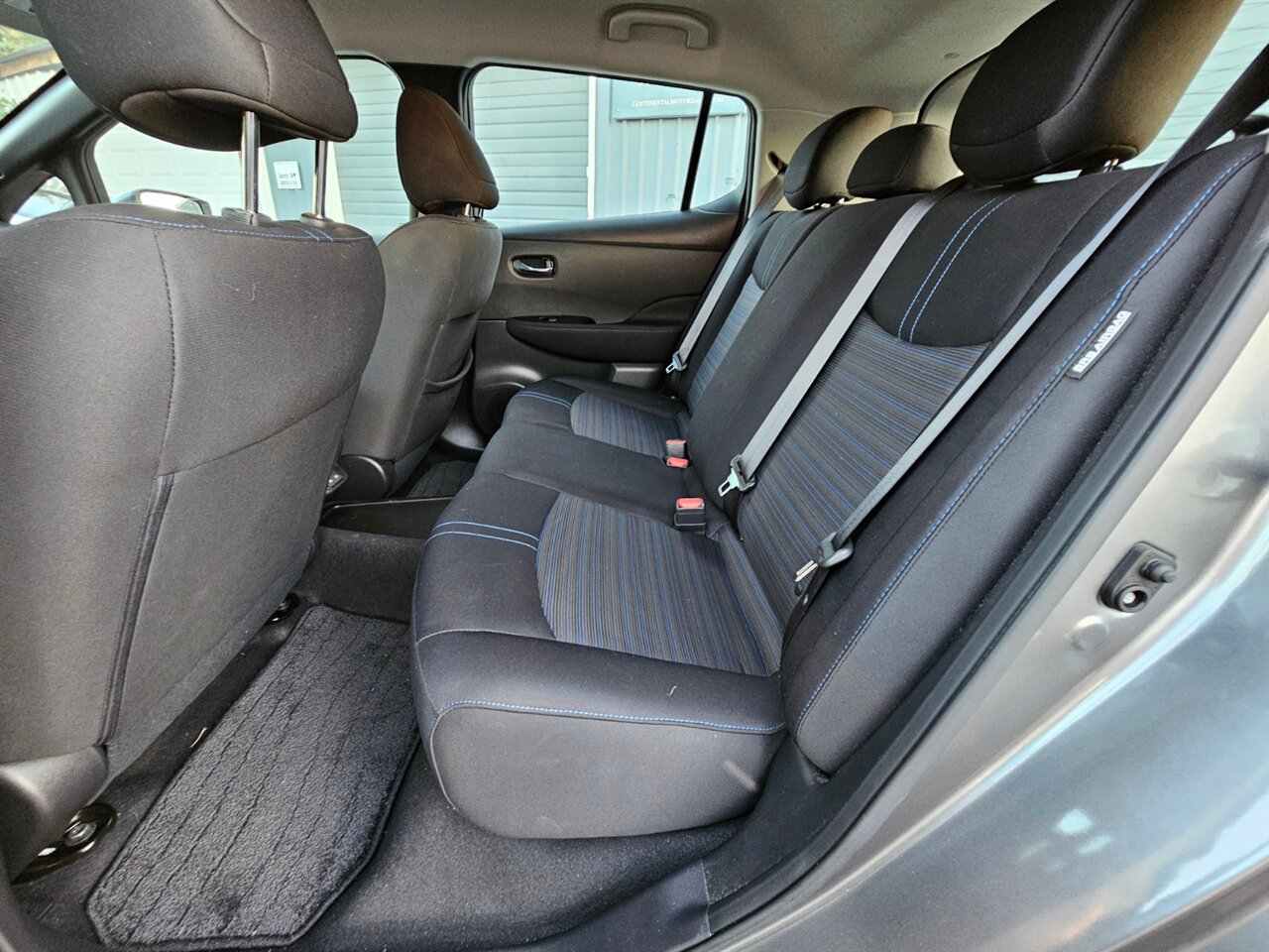 2021 Nissan LEAF SV - EV REBATE $4000 - Photo 13 - Portland, OR 97211