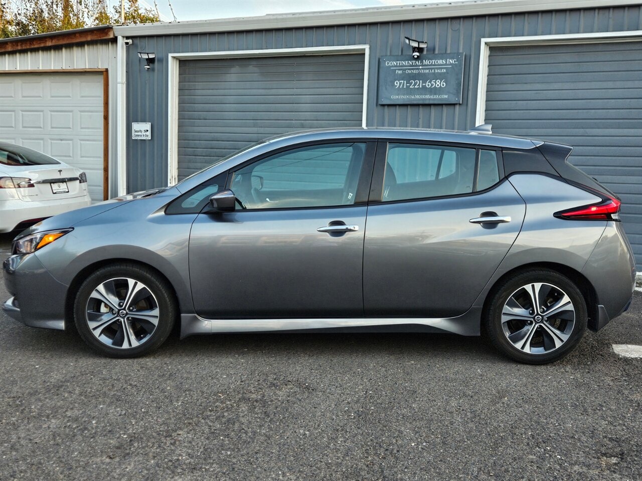 2021 Nissan LEAF SV - EV REBATE $4000 - Photo 3 - Portland, OR 97211