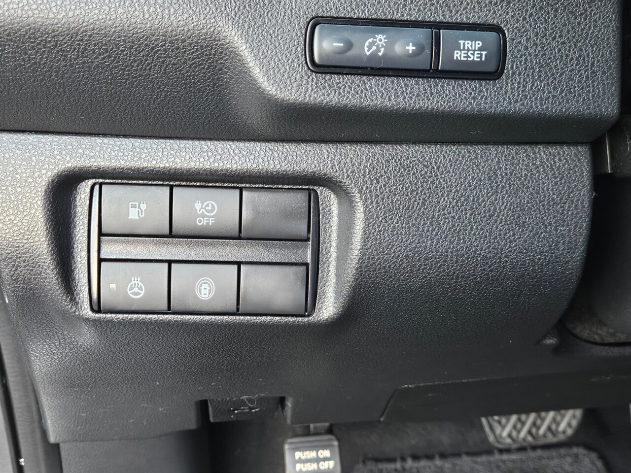2021 Nissan LEAF SV - EV REBATE $4000 - Photo 20 - Portland, OR 97211