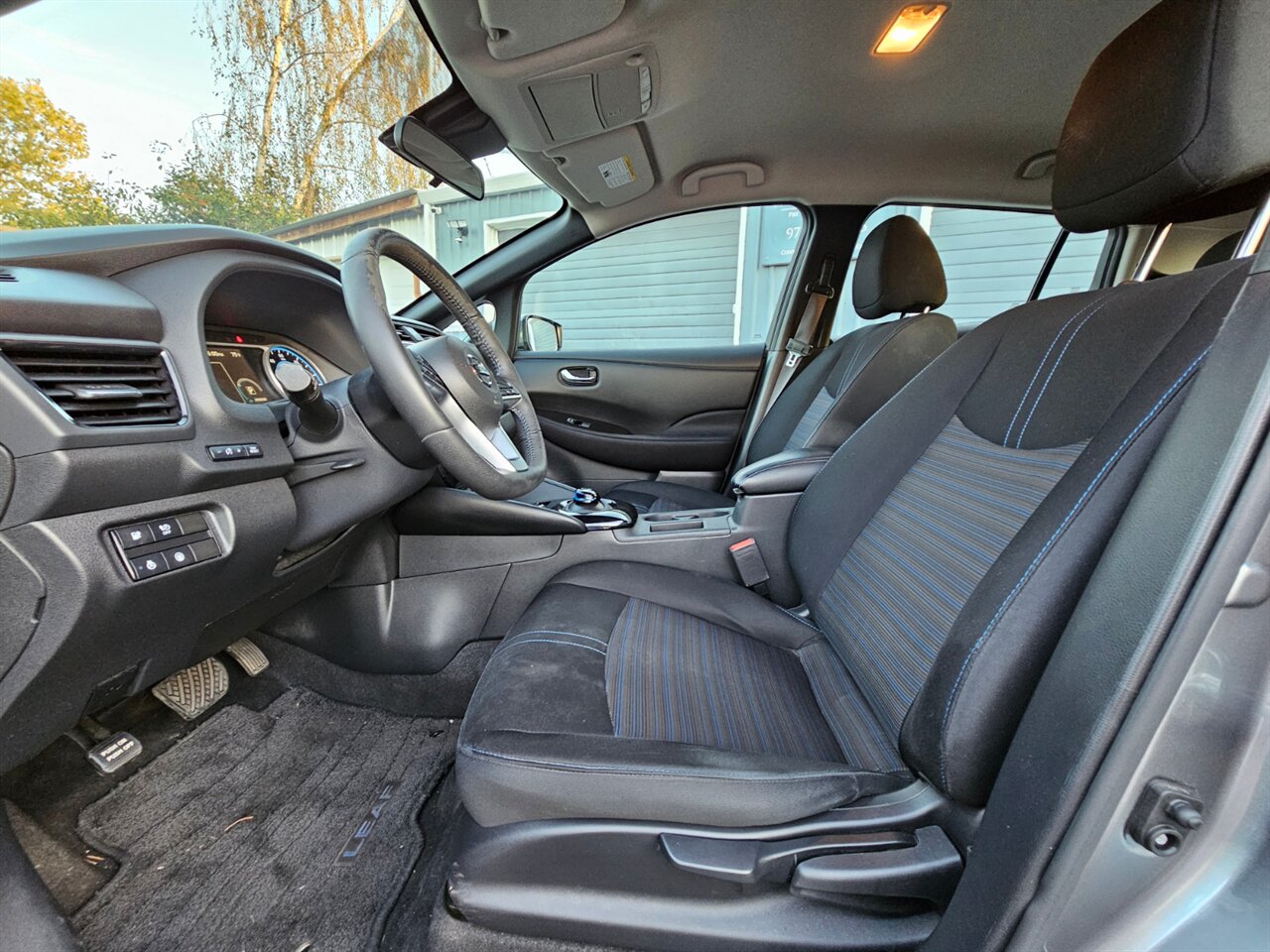 2021 Nissan LEAF SV - EV REBATE $4000 - Photo 11 - Portland, OR 97211
