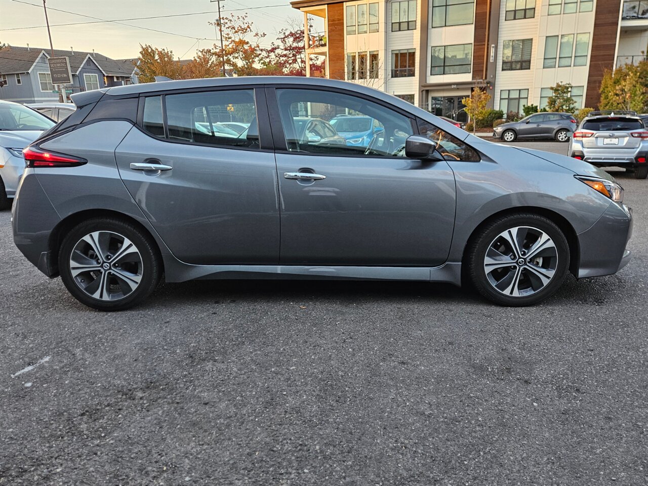 2021 Nissan LEAF SV - EV REBATE $4000 - Photo 7 - Portland, OR 97211