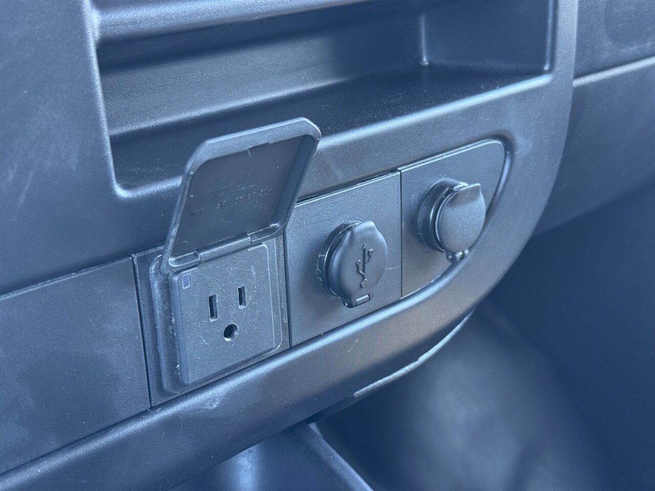 2020 Chevrolet Express 3500   - Photo 24 - Portland, OR 97211