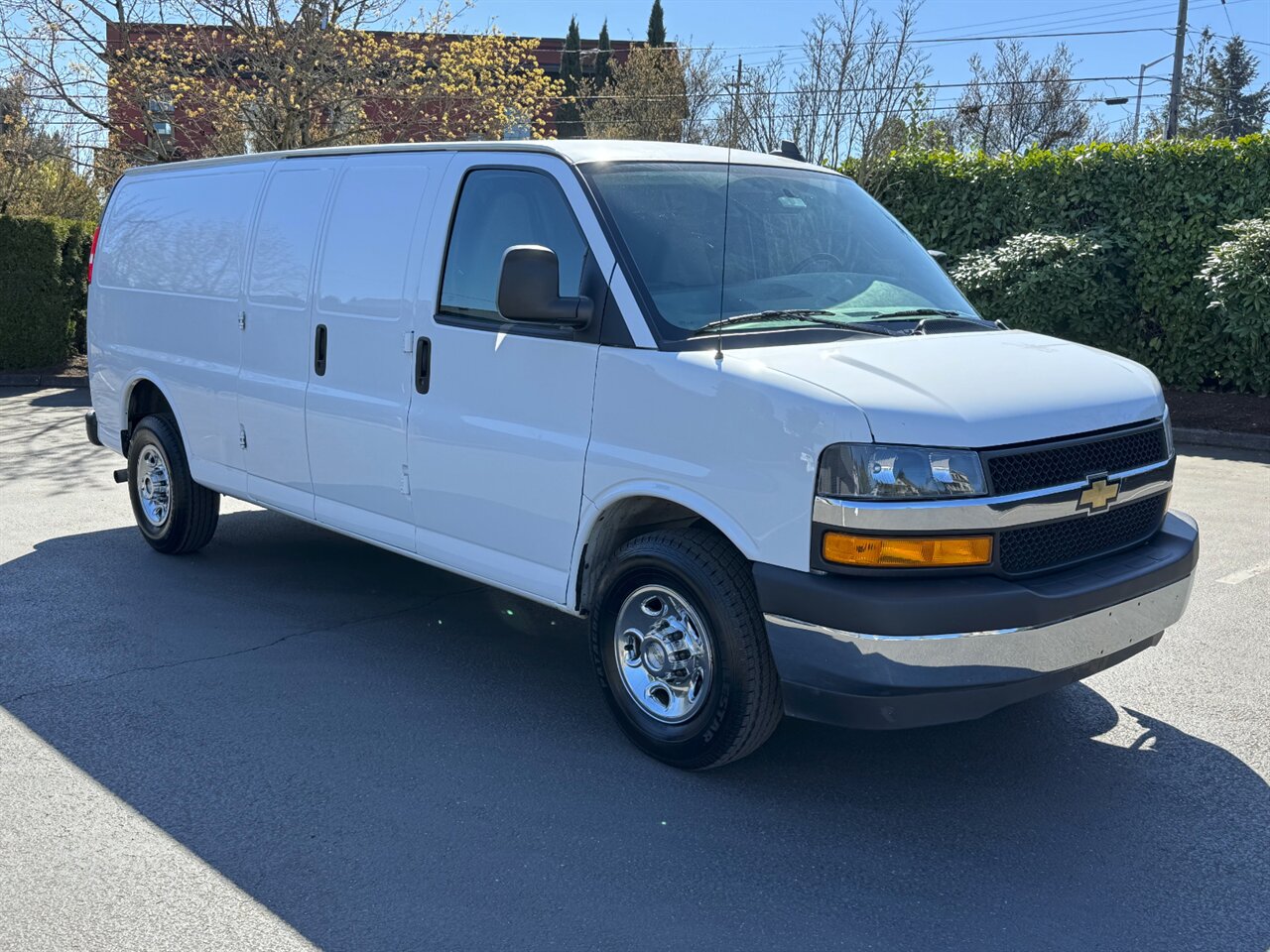 2020 Chevrolet Express 3500   - Photo 6 - Portland, OR 97211