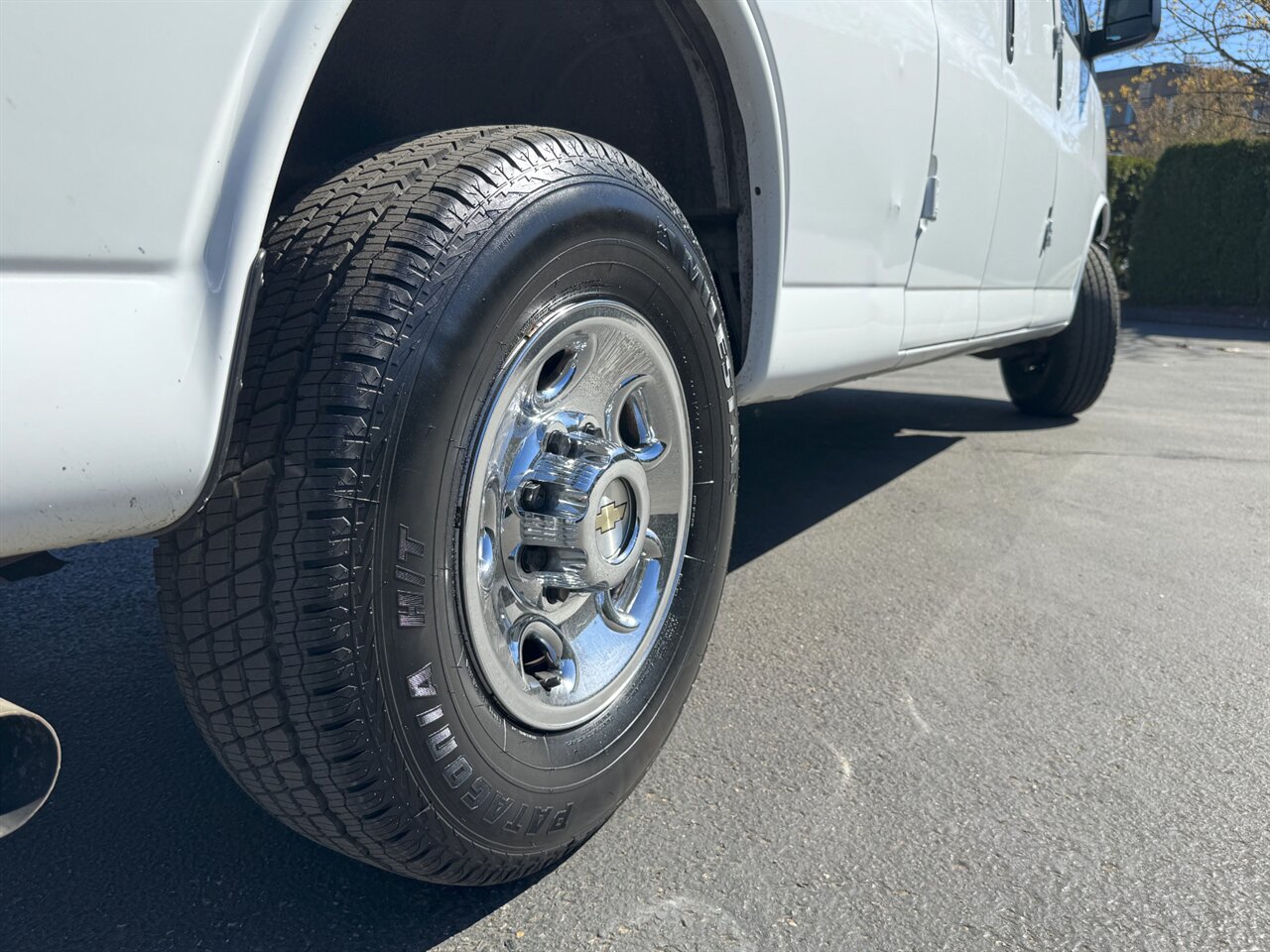 2020 Chevrolet Express 3500   - Photo 28 - Portland, OR 97211