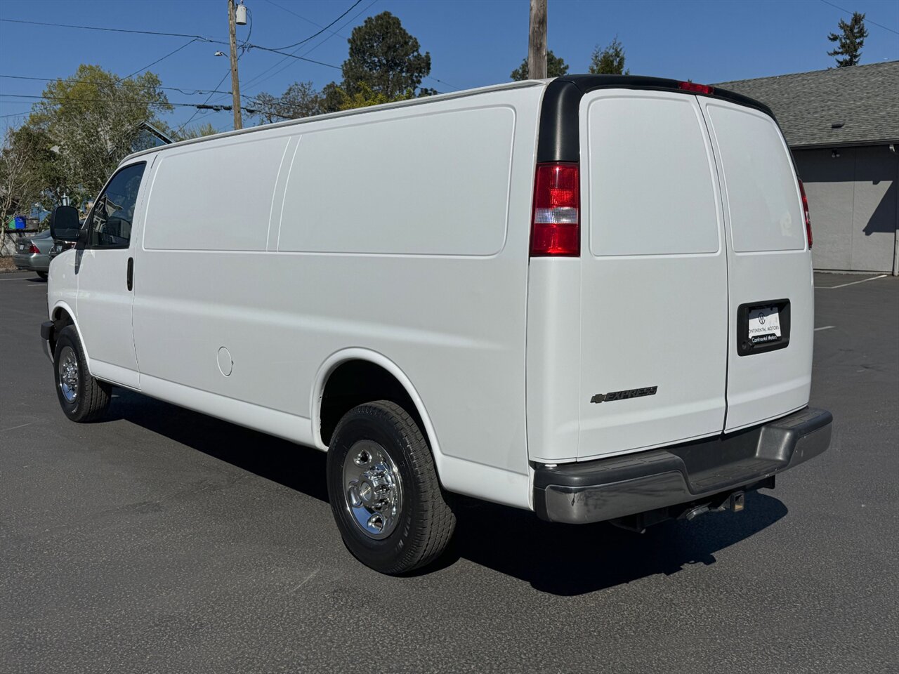 2020 Chevrolet Express 3500 - Photo 10 - Portland, OR 97211