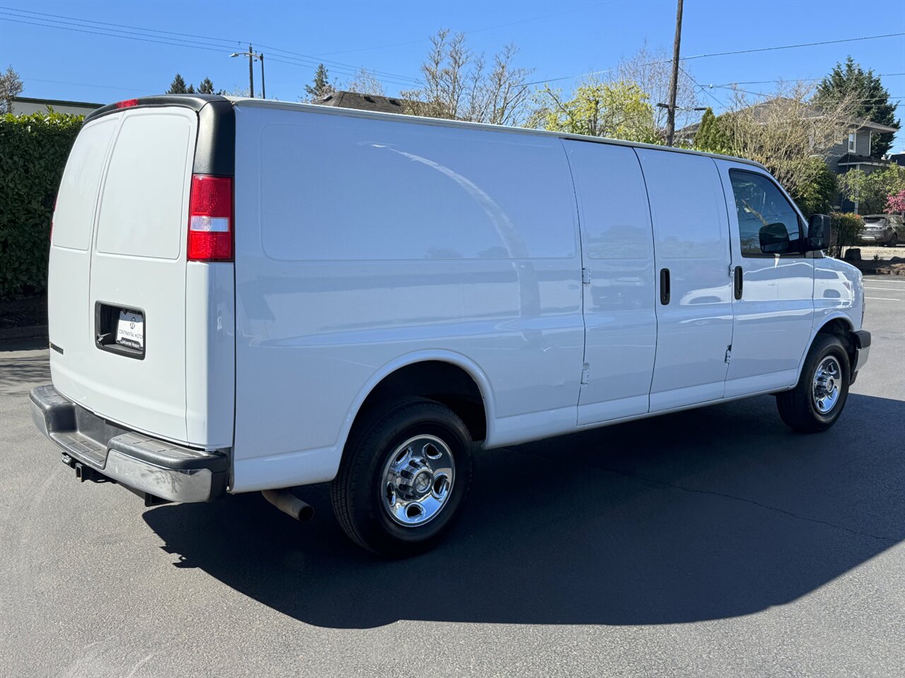 2020 Chevrolet Express 3500   - Photo 8 - Portland, OR 97211