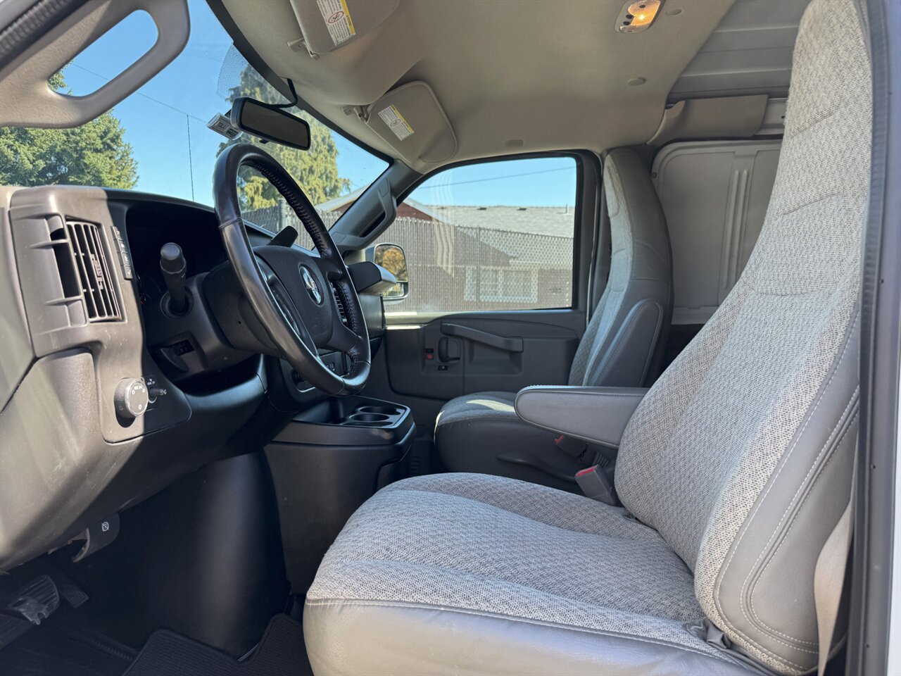 2020 Chevrolet Express 3500   - Photo 11 - Portland, OR 97211