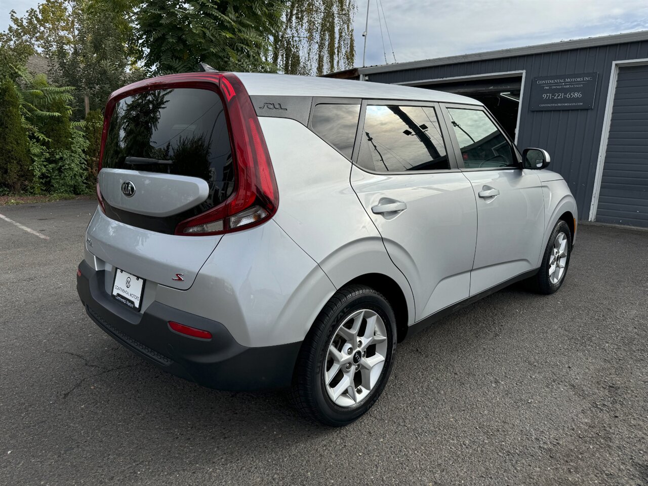 2020 Kia Soul S   - Photo 7 - Portland, OR 97211