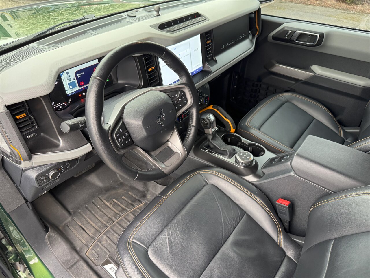 2022 Ford Bronco Badlands Advanced   - Photo 2 - Portland, OR 97211