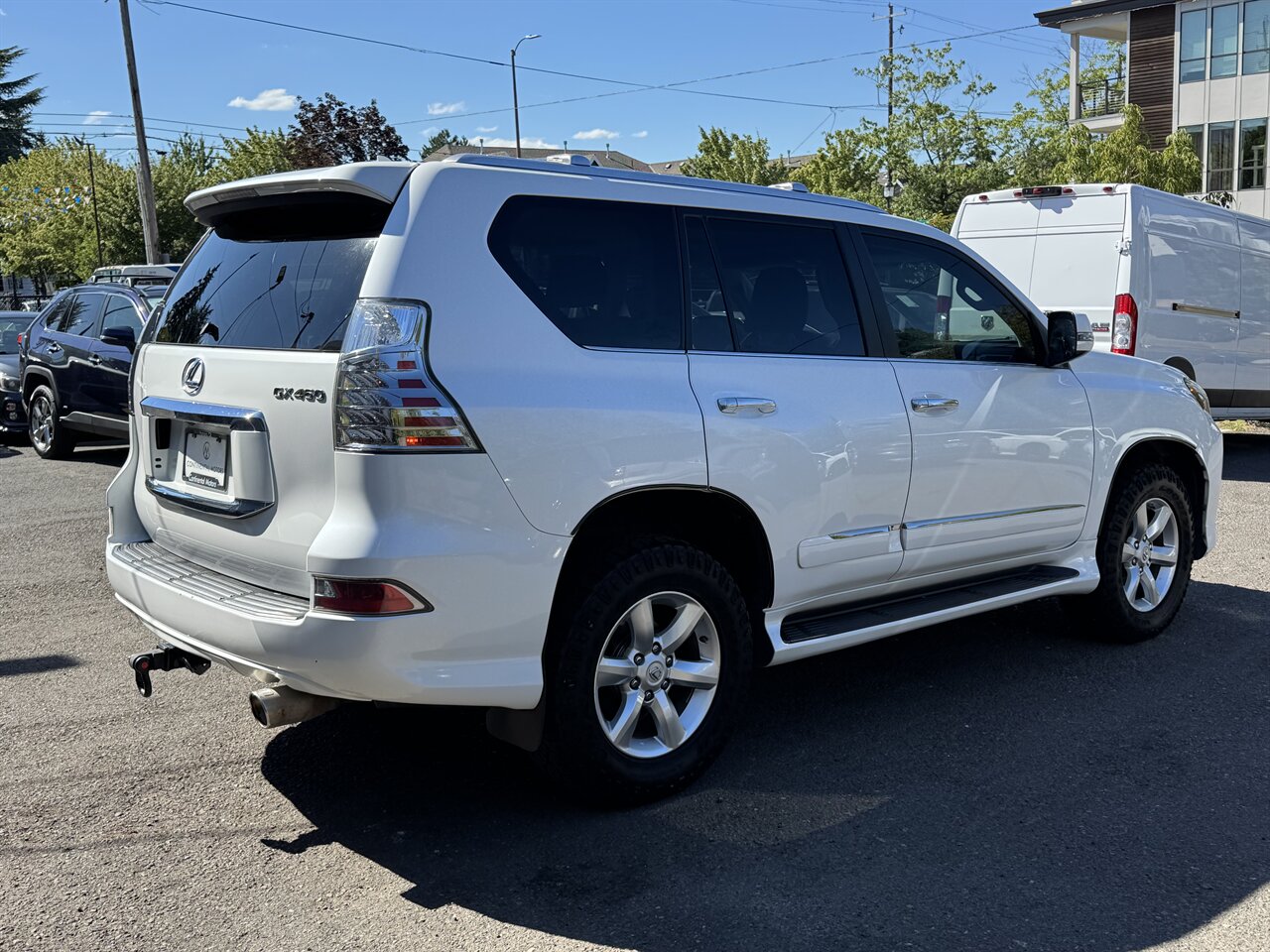 2015 Lexus GX 460   - Photo 8 - Portland, OR 97211
