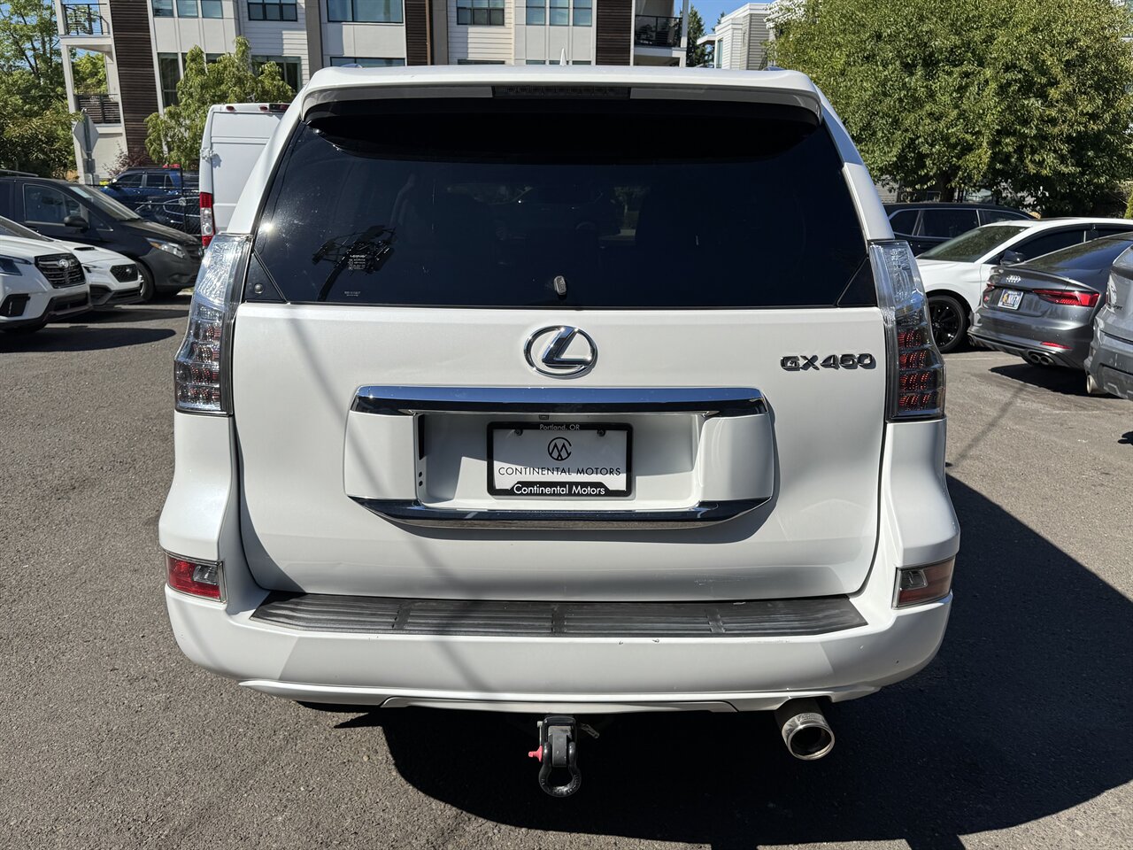 2015 Lexus GX 460   - Photo 9 - Portland, OR 97211