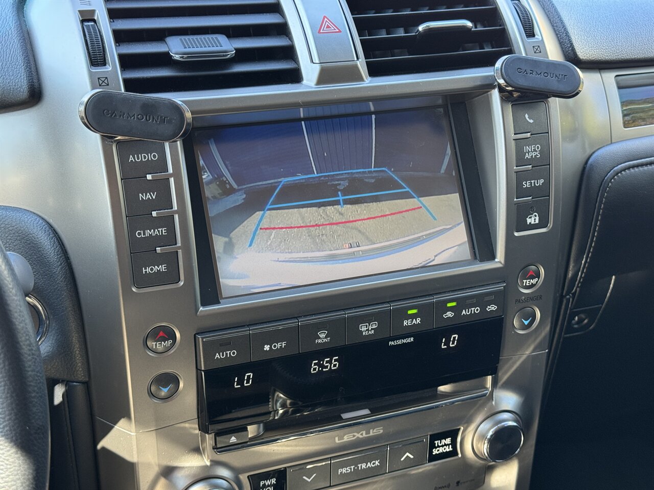 2015 Lexus GX 460   - Photo 28 - Portland, OR 97211