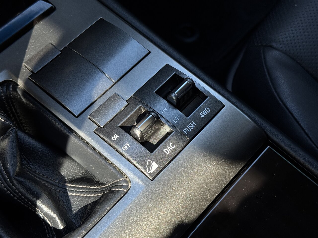 2015 Lexus GX 460   - Photo 27 - Portland, OR 97211