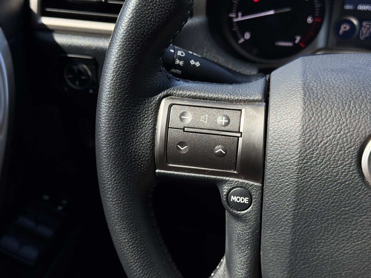 2015 Lexus GX 460   - Photo 22 - Portland, OR 97211