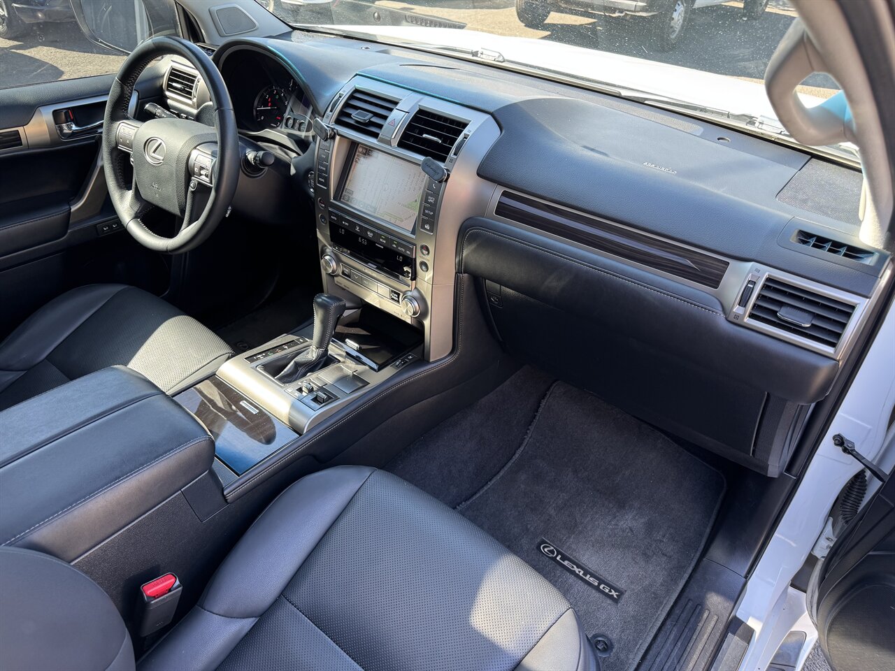 2015 Lexus GX 460   - Photo 17 - Portland, OR 97211