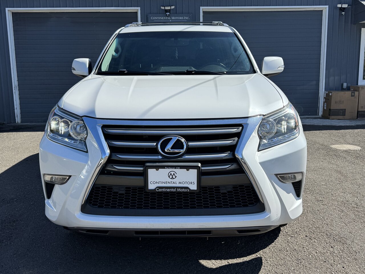 2015 Lexus GX 460   - Photo 5 - Portland, OR 97211