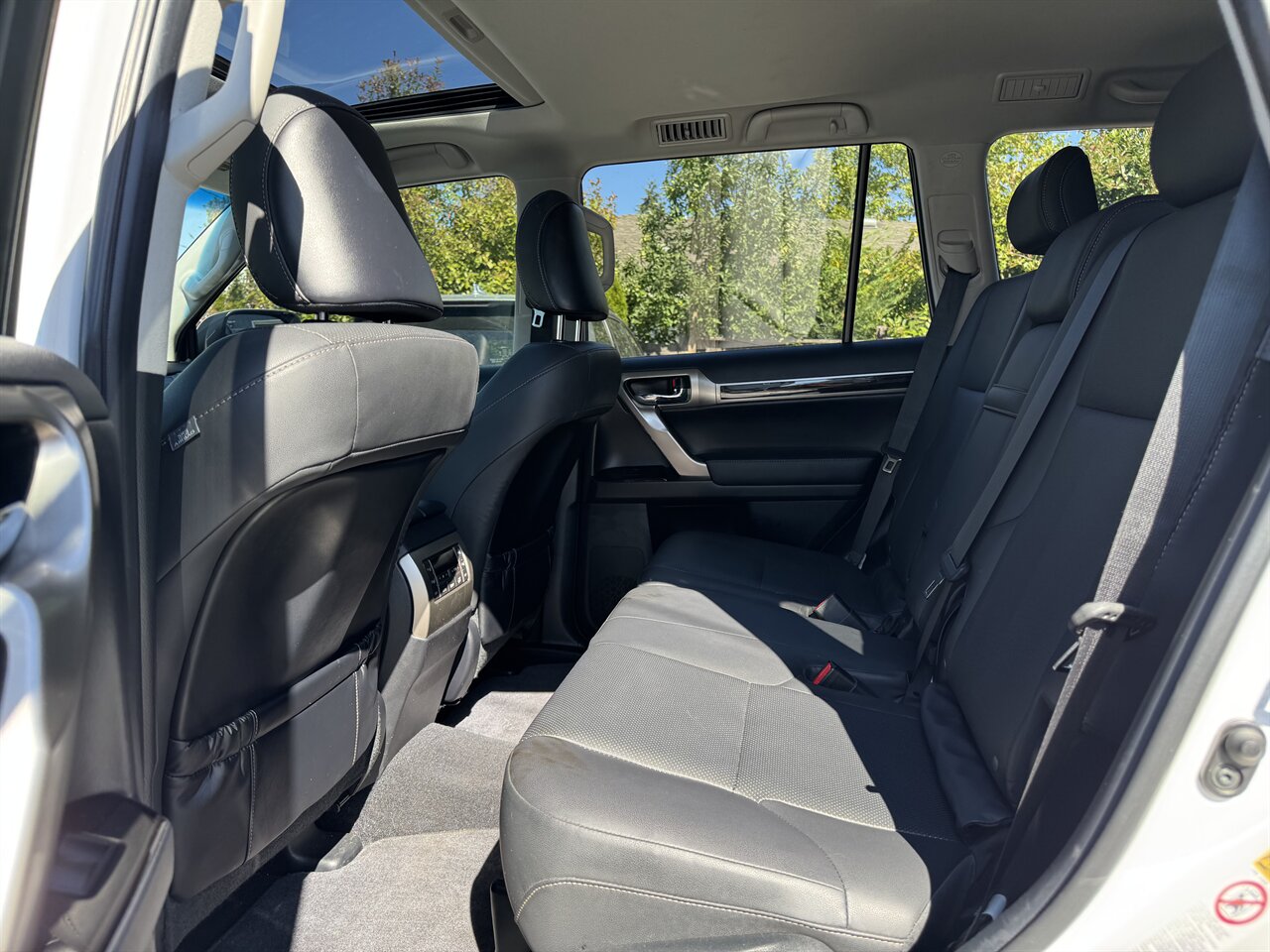 2015 Lexus GX 460   - Photo 13 - Portland, OR 97211