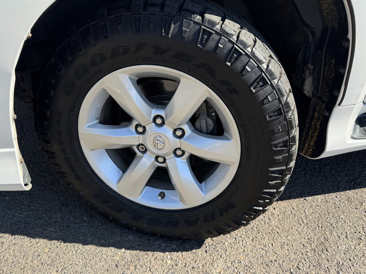2015 Lexus GX 460   - Photo 30 - Portland, OR 97211