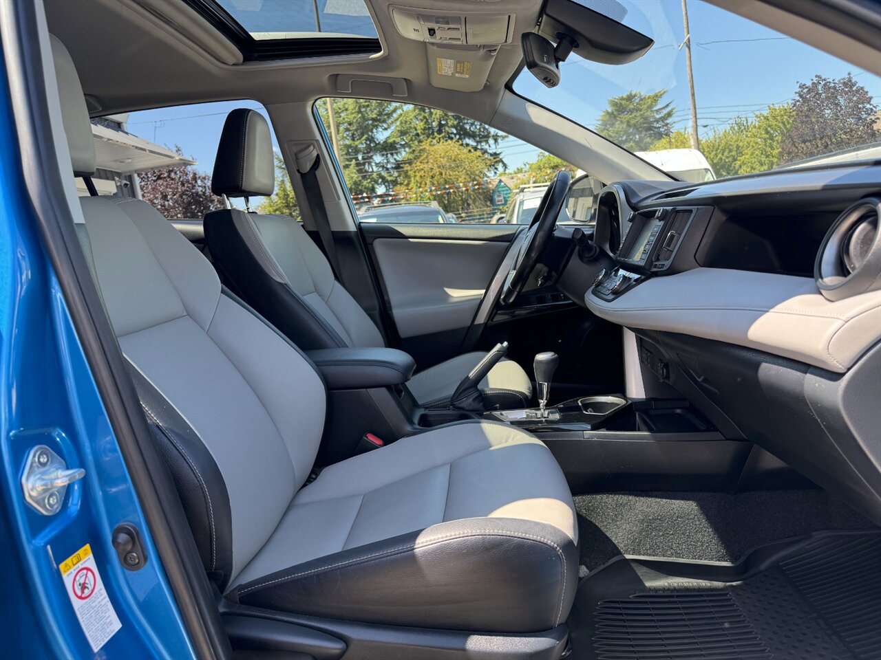 2018 Toyota RAV4 Limited AWD ADAPTIVE CRUISE - Photo 19 - Portland, OR 97211