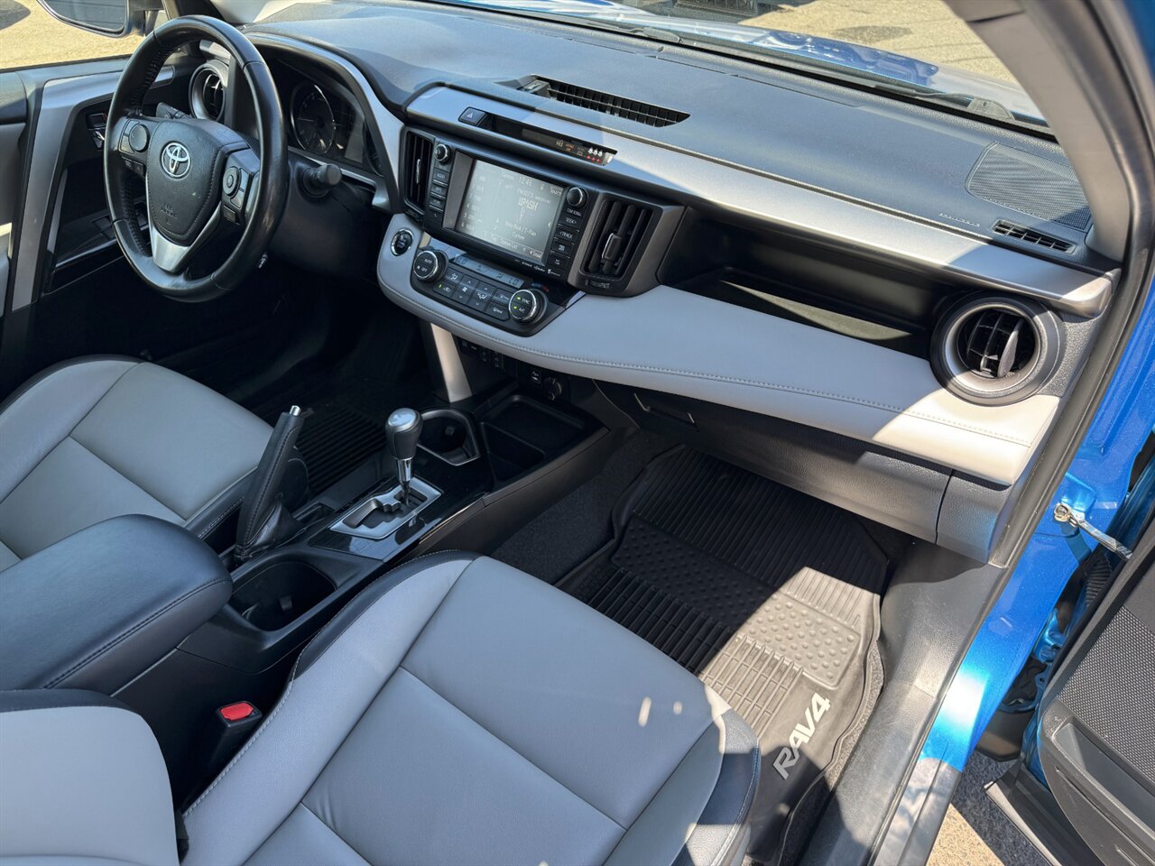 2018 Toyota RAV4 Limited AWD ADAPTIVE CRUISE - Photo 18 - Portland, OR 97211