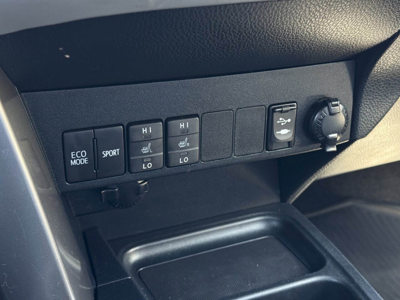 2018 Toyota RAV4 Limited AWD ADAPTIVE CRUISE - Photo 31 - Portland, OR 97211