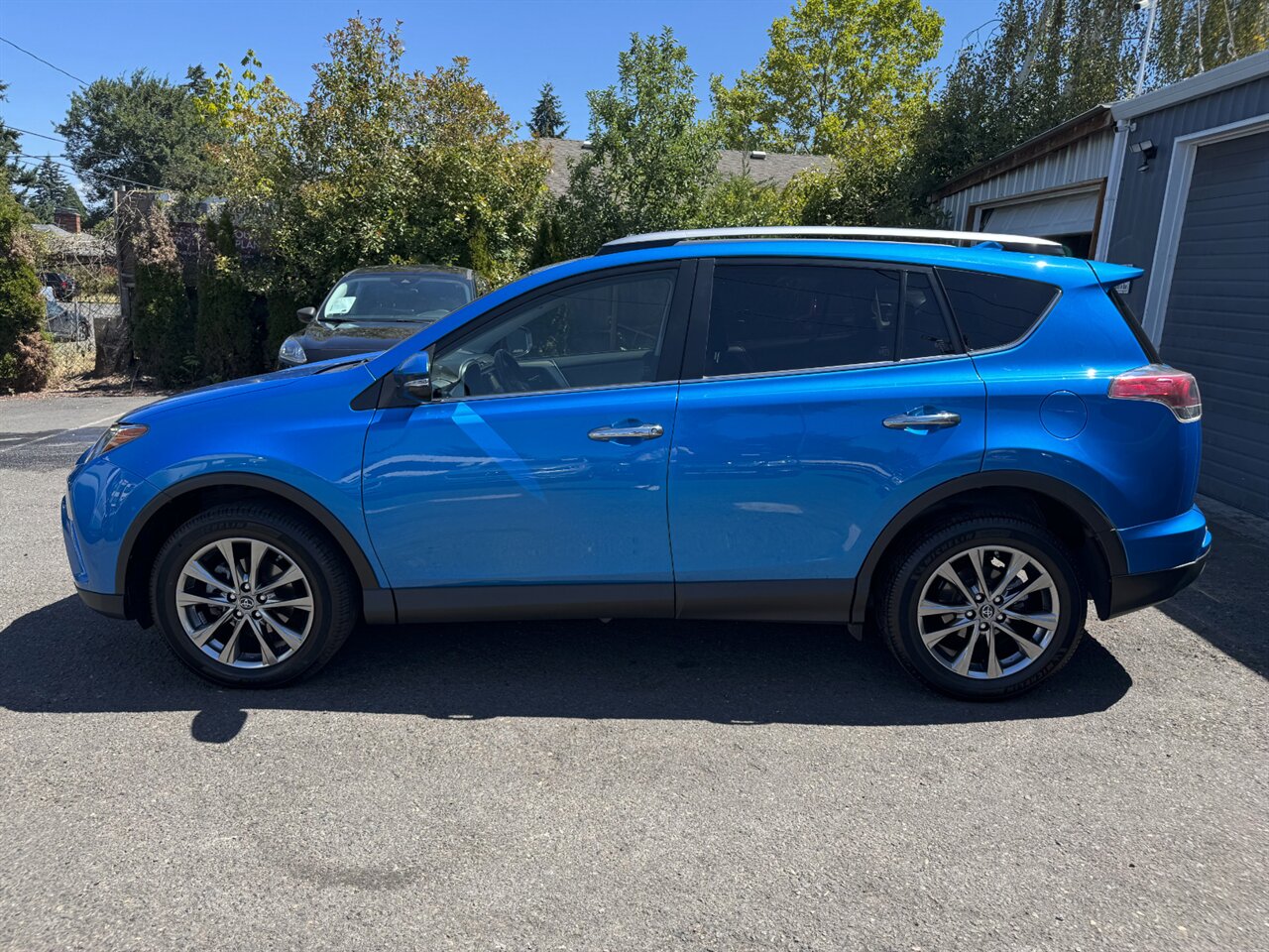2018 Toyota RAV4 Limited AWD ADAPTIVE CRUISE - Photo 4 - Portland, OR 97211