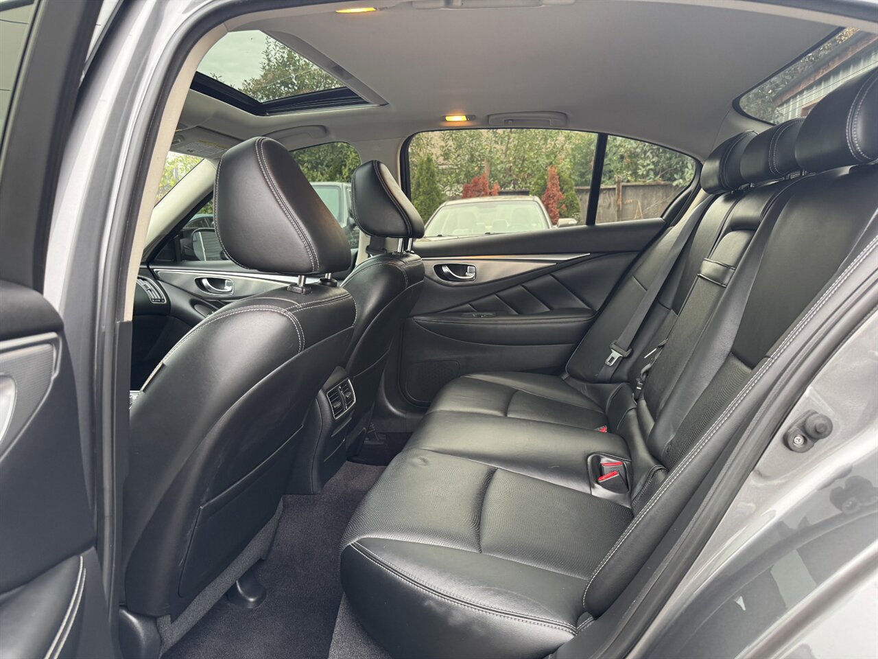 2015 INFINITI Q50 Premium AWD   - Photo 13 - Portland, OR 97211