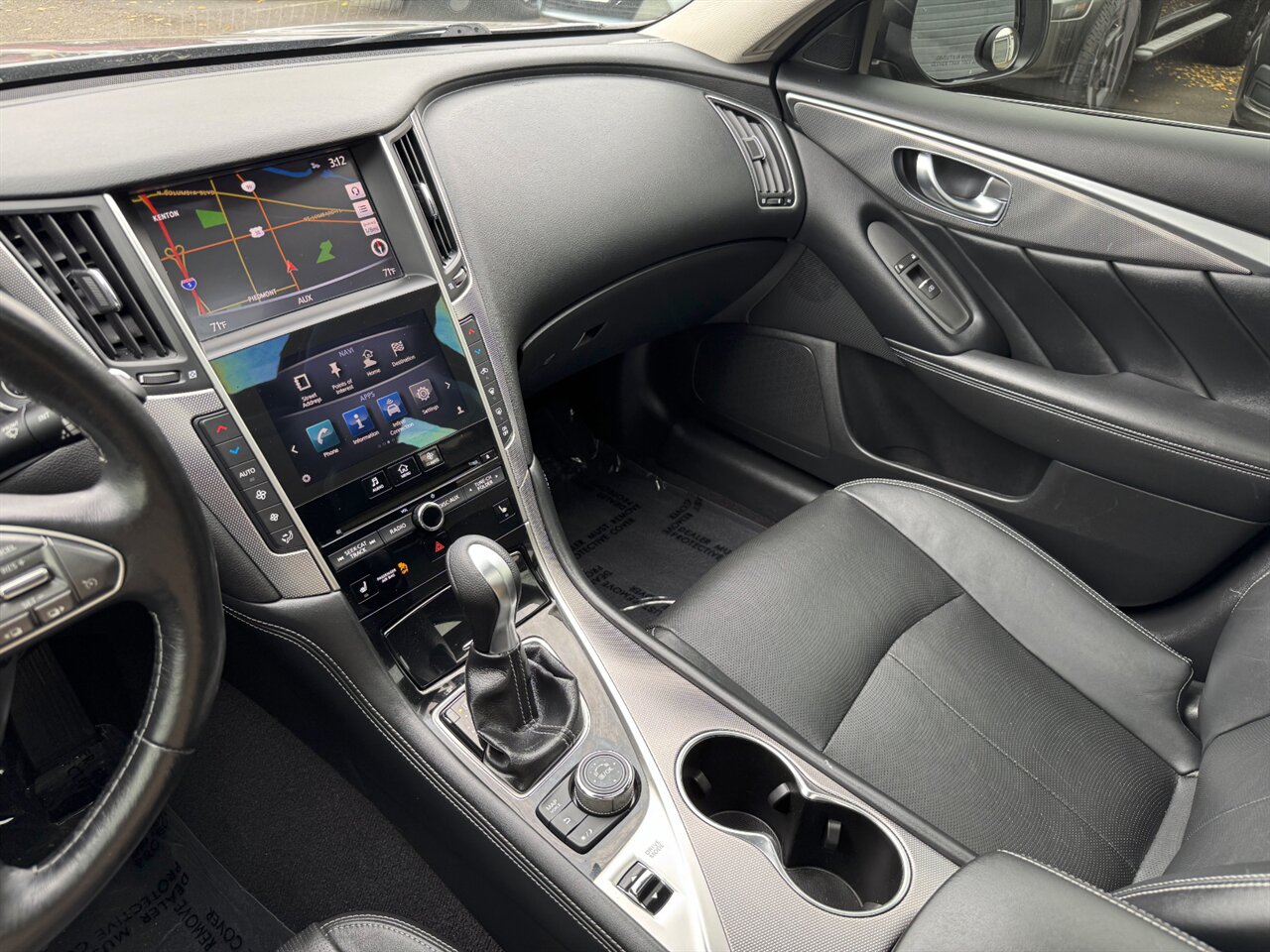 2015 INFINITI Q50 Premium AWD   - Photo 24 - Portland, OR 97211