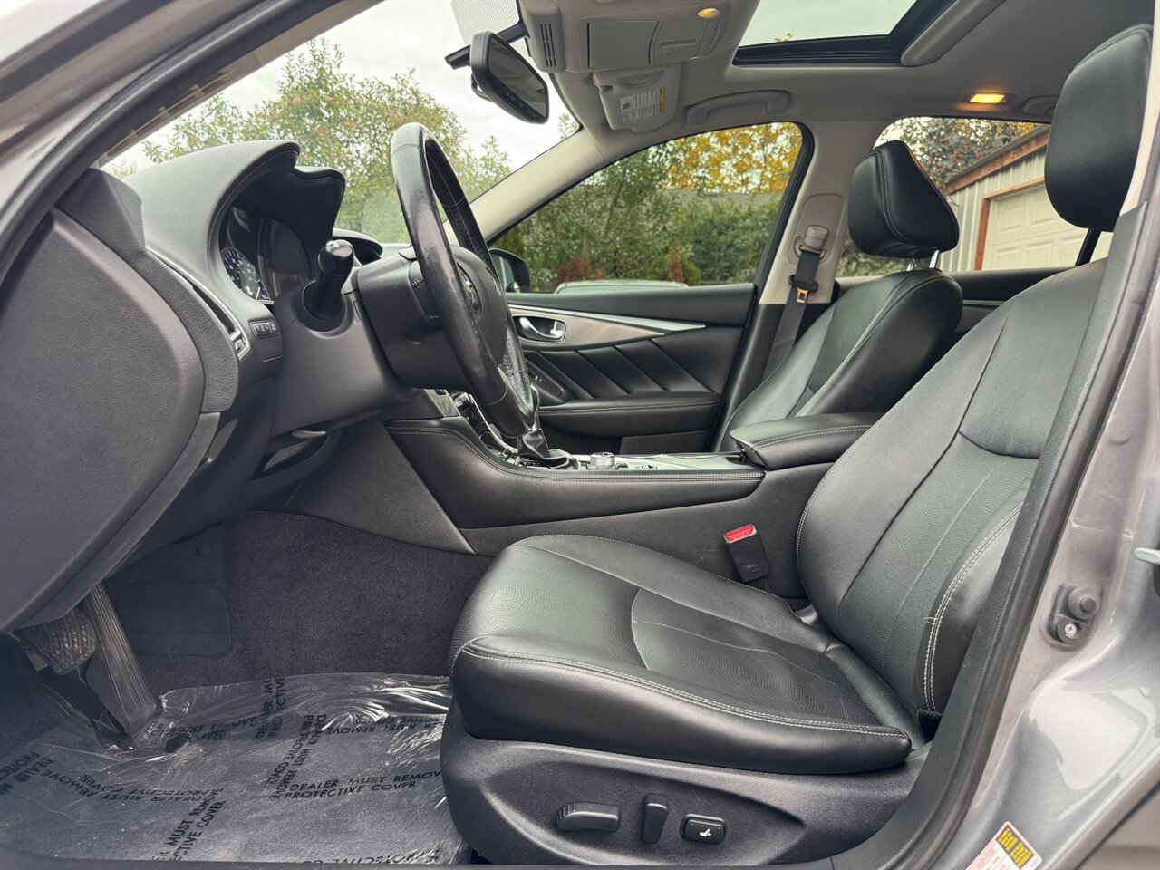 2015 INFINITI Q50 Premium AWD   - Photo 11 - Portland, OR 97211