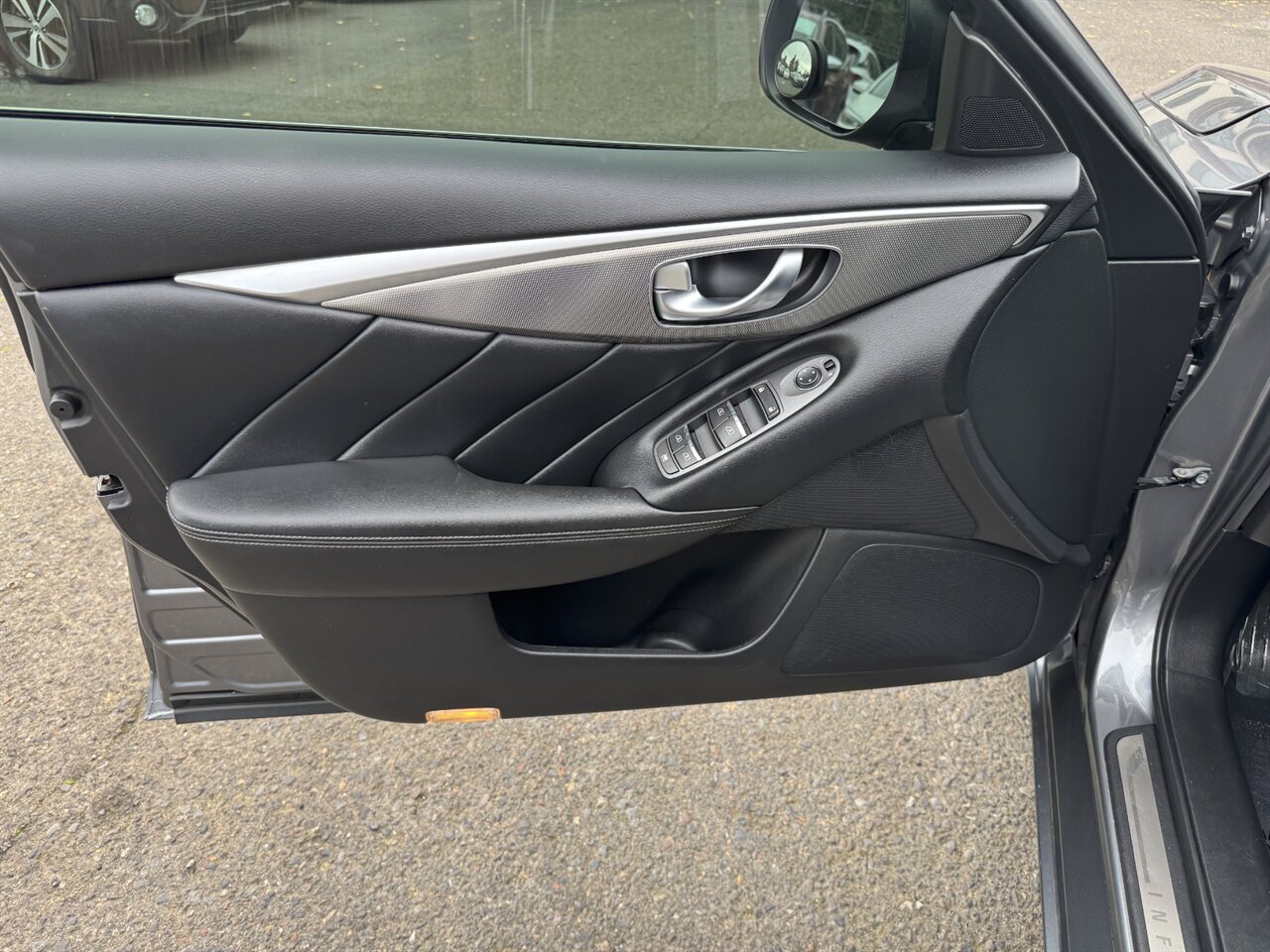 2015 INFINITI Q50 Premium AWD   - Photo 12 - Portland, OR 97211