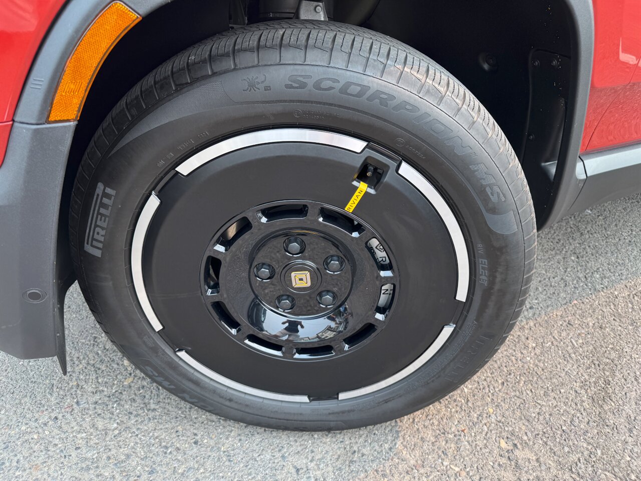 2025 Rivian R1S Adventure - Photo 36 - Portland, OR 97211