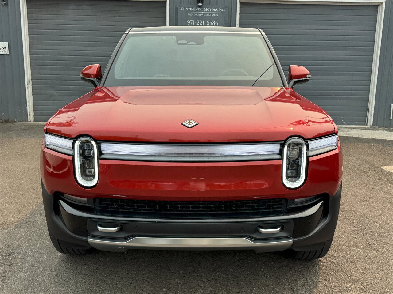 2025 Rivian R1S Adventure - Photo 5 - Portland, OR 97211