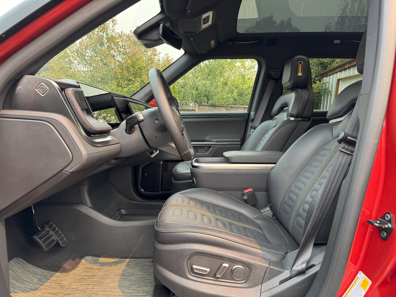 2025 Rivian R1S Adventure - Photo 11 - Portland, OR 97211
