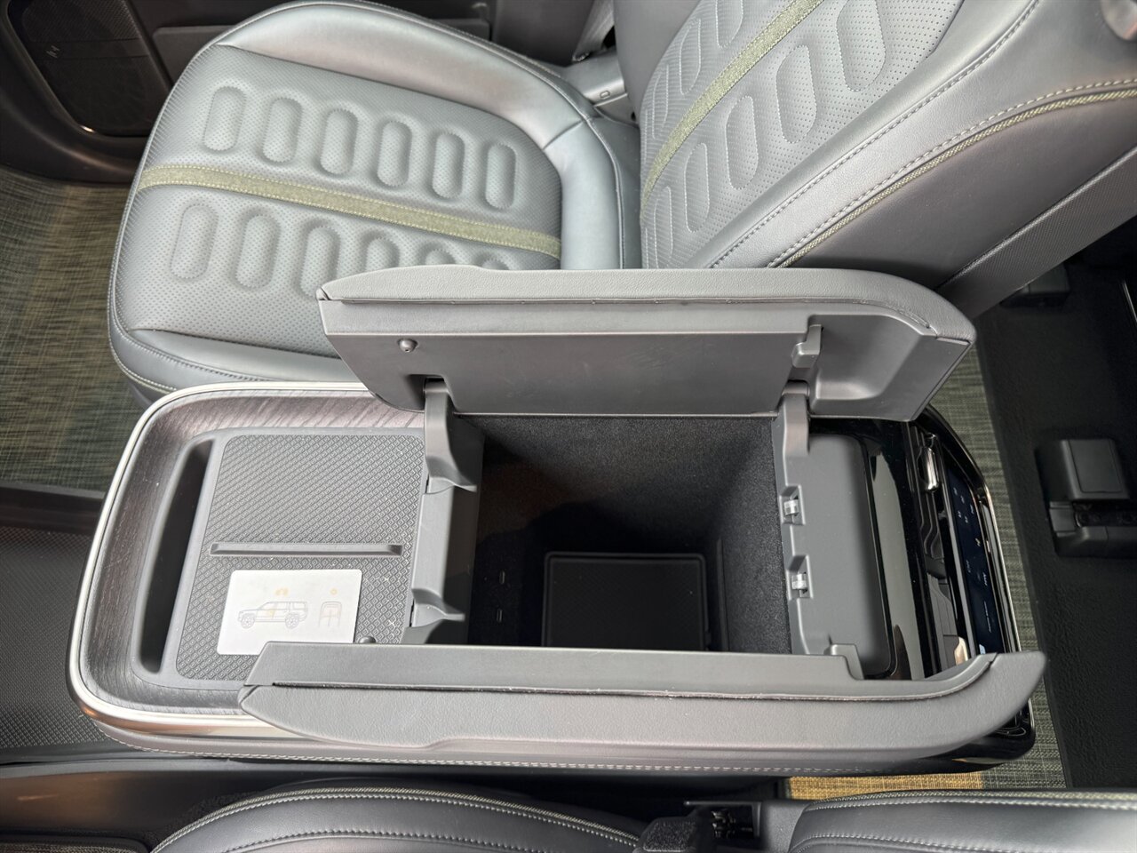 2025 Rivian R1S Adventure - Photo 31 - Portland, OR 97211