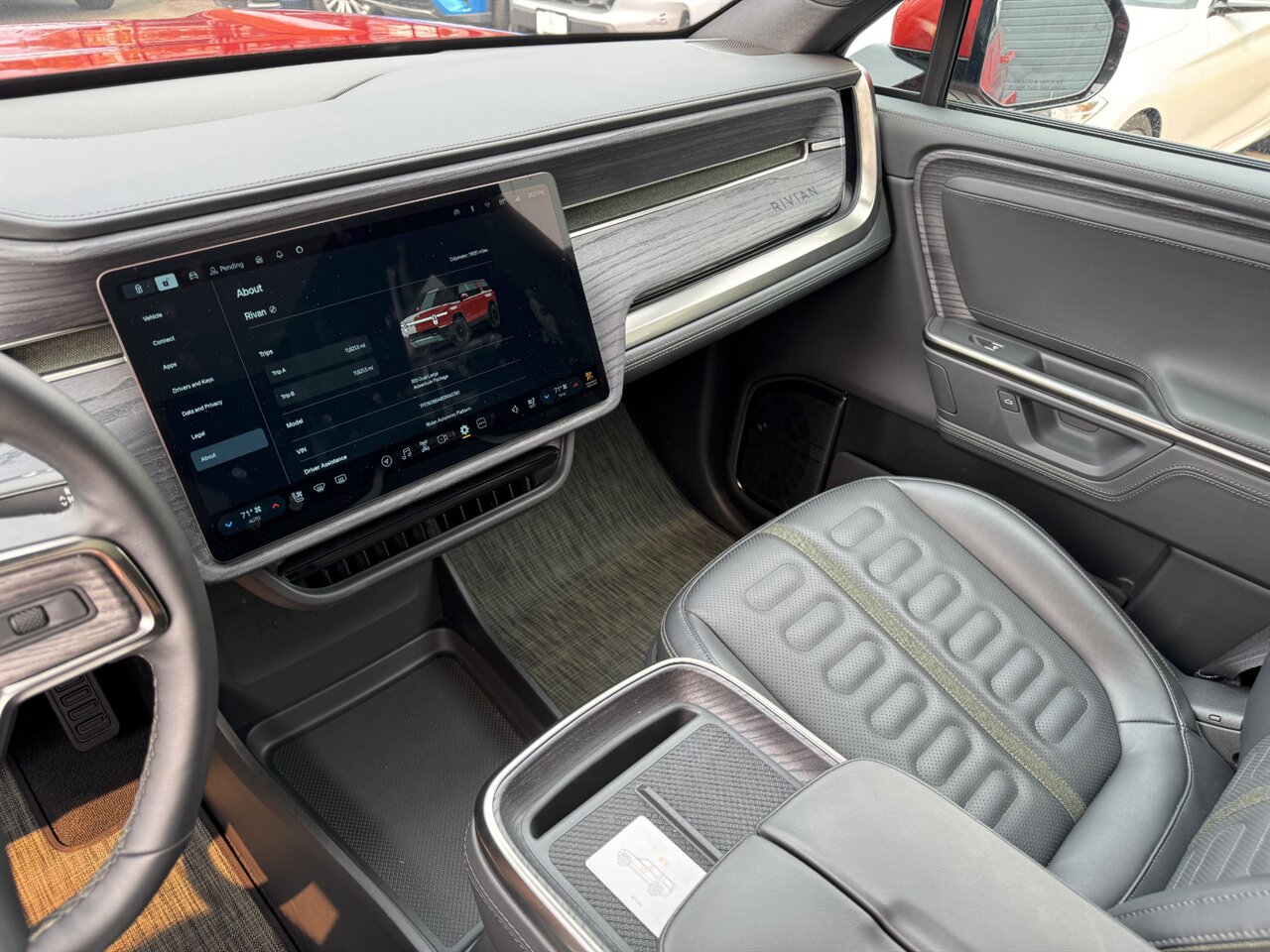 2025 Rivian R1S Adventure - Photo 28 - Portland, OR 97211
