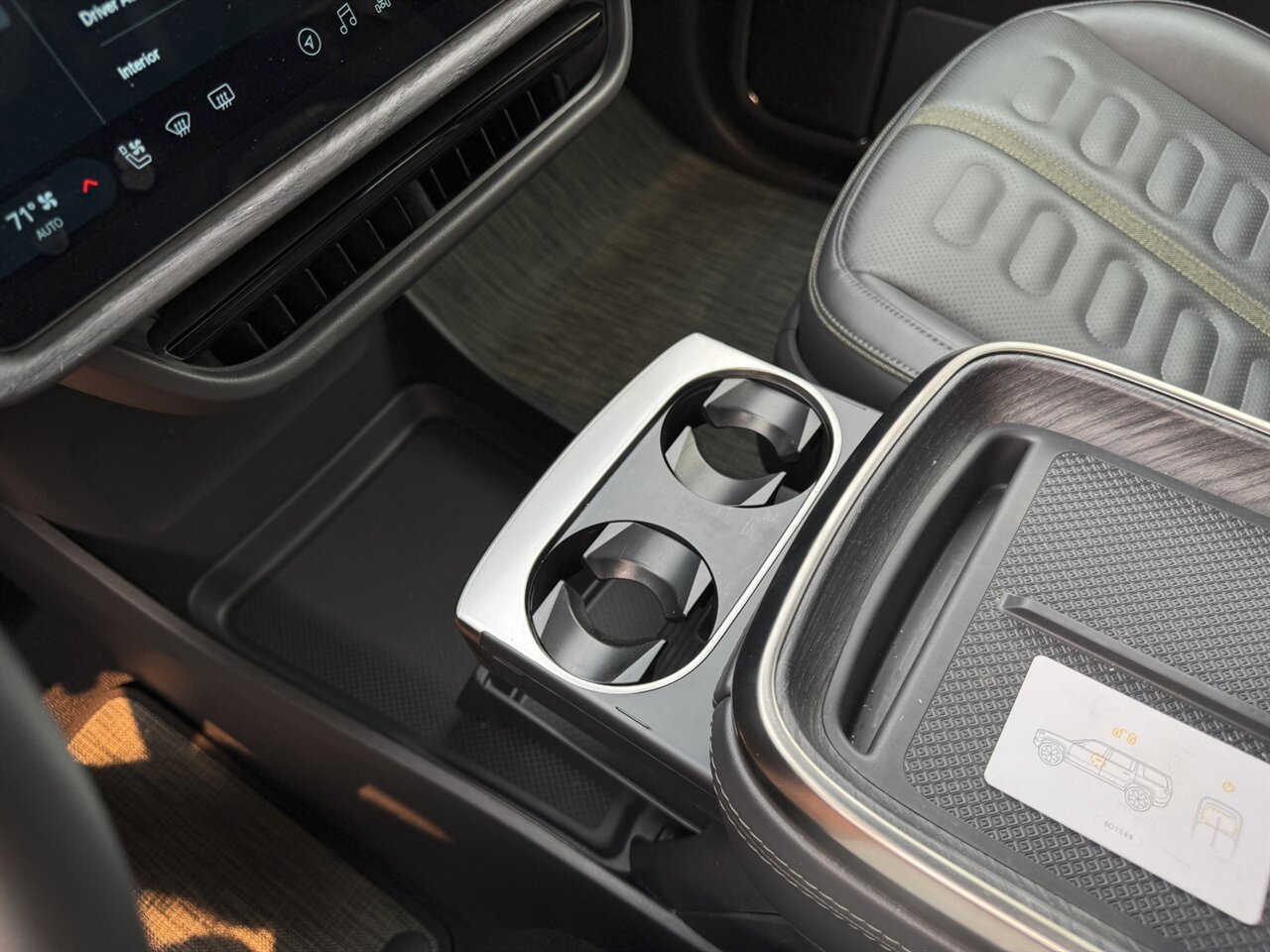 2025 Rivian R1S Adventure - Photo 32 - Portland, OR 97211