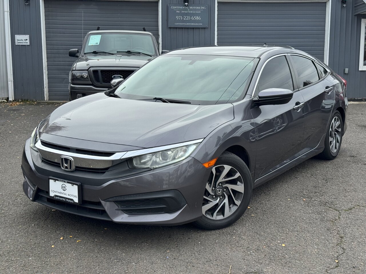 2017 Honda Civic EX   - Photo 1 - Portland, OR 97211