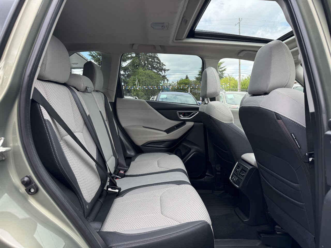 2020 Subaru Forester Premium AWD ADAPTIVE CRUISE BLIS   - Photo 17 - Portland, OR 97211