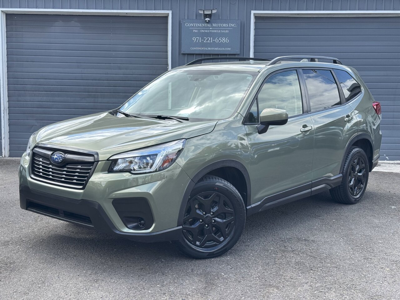 2020 Subaru Forester Premium AWD ADAPTIVE CRUISE BLIS   - Photo 1 - Portland, OR 97211